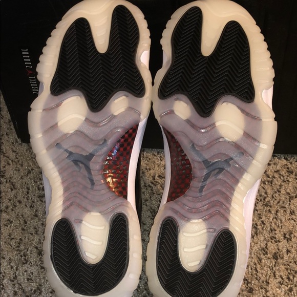 Air Jordan 11 Retro - Picture 4 of 8